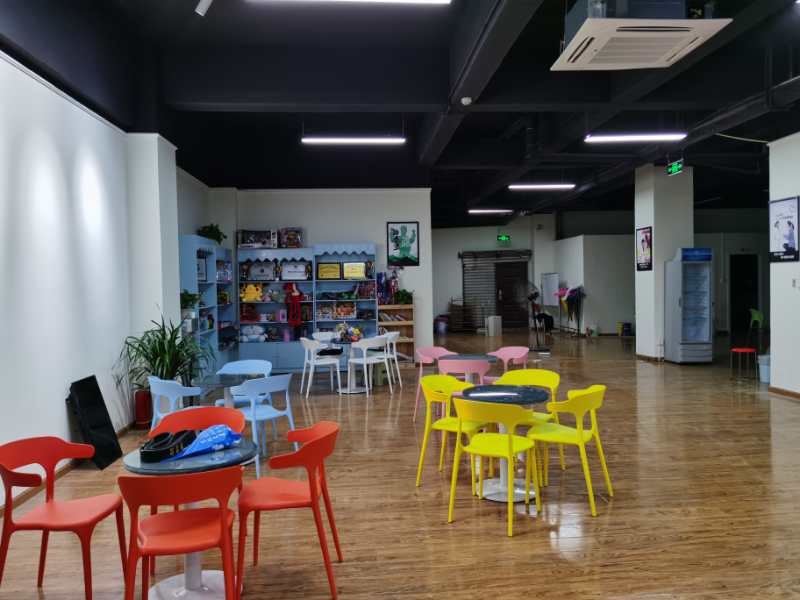 东街馆休息区2(图1)